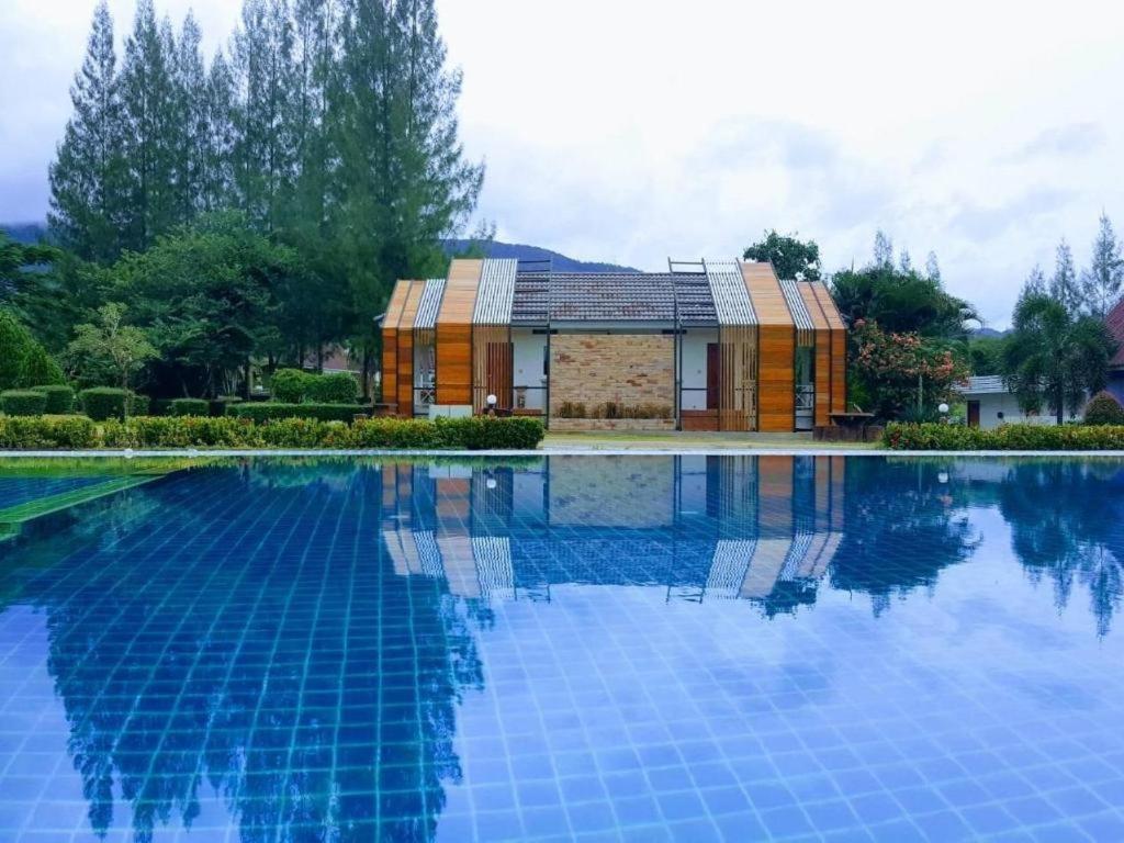 Tanaosri & Creekside Resort Suan Phueng Exterior photo