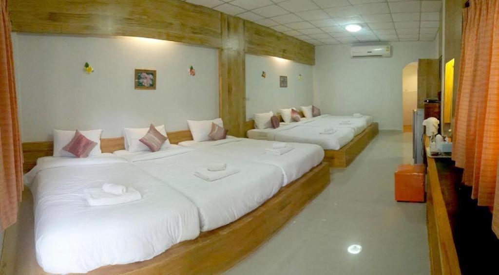 Tanaosri & Creekside Resort Suan Phueng Exterior photo