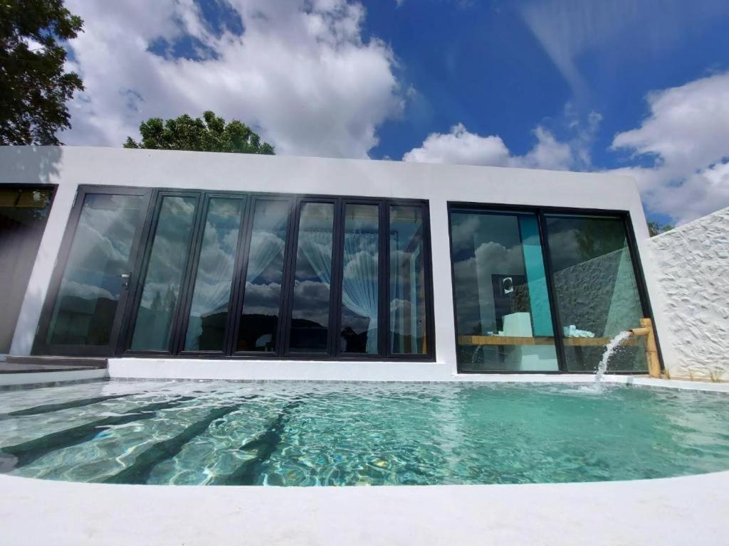 Tanaosri & Creekside Resort Suan Phueng Exterior photo
